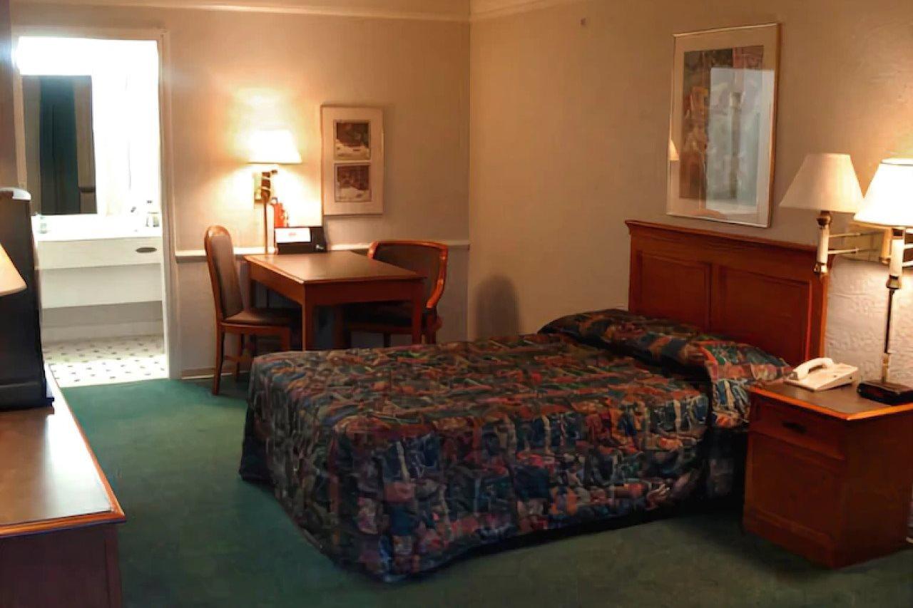 America'S Inn Houston Bagian luar foto
